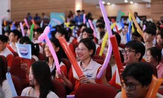 Sinh viên các trường Đại học ở miền Bắc tìm hiểu cuộc thi Trường học không ma túy