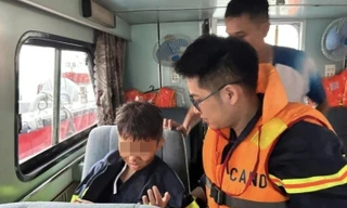 Em nhỏ sống sót trong vụ lật tàu ở vịnh Hạ Long đang được điều trị tâm lý đặc biệt