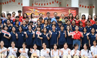 Unlock The IELTS 2025: Vòng sơ loại đầy sôi nổi tại trường THPT Cao Bá Quát - Gia Lâm