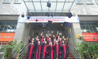 Nâng bước Thủ khoa tại Hà Nội: Hành trình của những giọt nước mắt hạnh phúc