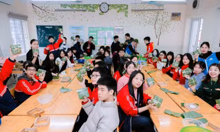 Lịch nghỉ Tết Bính Ngọ 2026 của học sinh Hà Nội và TP.HCM: Nơi nào được nghỉ dài hơn?