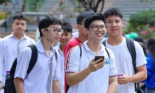 Sau khi biết điểm chuẩn, thí sinh cần làm gì để chắc chắn trúng tuyển đại học?
