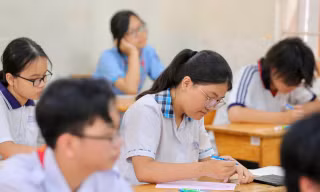 Học sinh Hà Nội tra cứu điểm thi lớp 10 ở đâu? Những mốc thời gian cần lưu ý