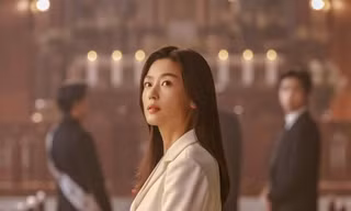 Tempest: Jun Ji Hyun tái xuất sau 4 năm, sang nhưng không "chảnh" mà đầy uy quyền 