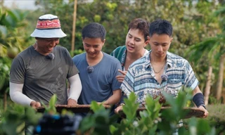 Gia Đình Haha: Dàn nghệ sĩ háo hức trải nghiệm phơi cà phê, cho voi ăn chuối