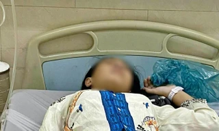 Mâu thuẫn từ việc làm tổ trưởng, nữ sinh lớp 8 ở An Giang bị bạn đánh hội đồng