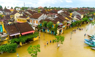 Hai kịch bản diễn biến của cơn bão số 15, gây ảnh hưởng trực tiếp đến nước ta