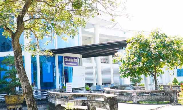 Nỗi lòng nhân viên y tế ở Cà Mau khi Tết đến, lương chưa về
