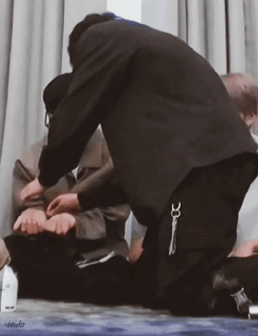 Jungkook và V lại tình bể bình trong “Run BTS” khiến fan thấy "ngọt sâu răng" ảnh 6