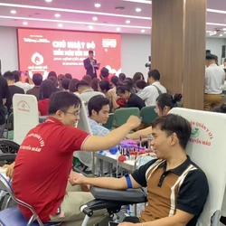 Clip toàn cảnh ngày hội hiến máu Chủ Nhật Đỏ tại TPHCM