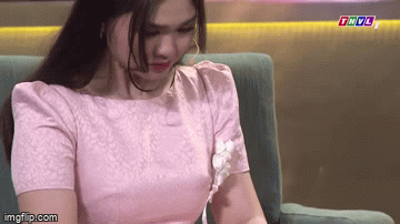 'Quán quân Giọng hát Việt nhí' Thiện Nhân nghẹn ngào chia sẻ về hoàn cảnh gia đình 