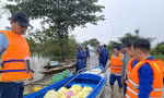 Đội thanh niên xung kích phòng chống bão lũ trực 24/24 tại các điểm xung yếu Quảng Trị 