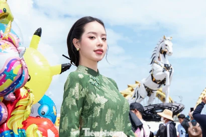 Hoa hậu quốc tế check-in ở Đà Nẵng