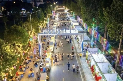 Phát triển phố đêm sông Trà Khúc: Được gì, mất gì? 