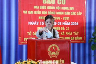 Điểm bầu cử đặc biệt ở Đà Nẵng với 100% cử tri lần đầu bỏ phiếu