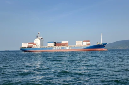 Theo chân hoa tiêu hàng hải đưa tàu vào cảng Đà Nẵng