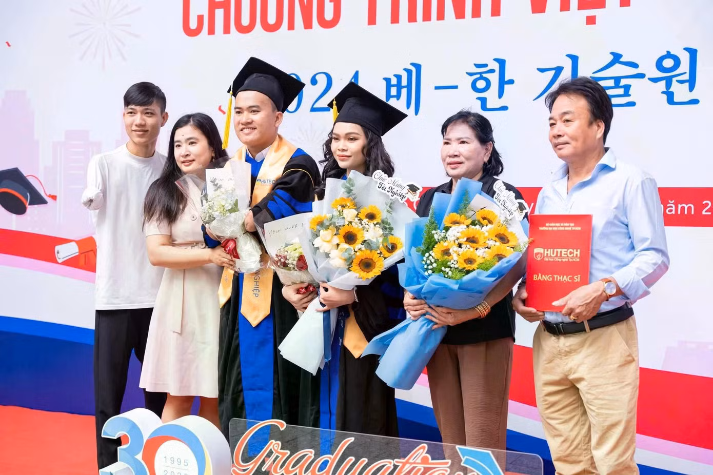 Nhứt chuẩn bị sang Hàn để hoàn thành tấm bằng thạc sĩ.