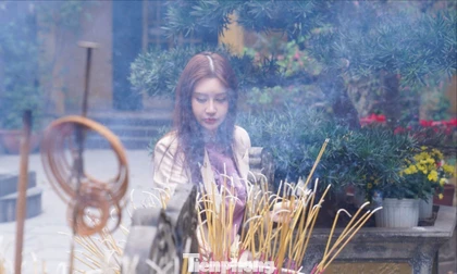 Người Hà Nội nô nức đi lễ chùa, phóng sinh ngày Rằm tháng Giêng