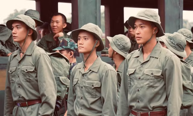 Mưa Đỏ: Đỗ Nhật Hoàng từng nhắm vai diễn khác, Phương Nam suýt trượt vai Tạ