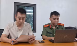 Đăng video điểm thi cao bất thường 'nhầm' địa chỉ, TikToker bị công an mời làm việc