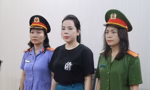 Bắt đối tượng giả danh khám bệnh miễn phí để bán 'thuốc đặc trị' giá cao