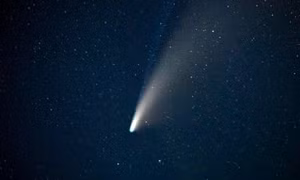 Ngôi sao chổi "liều lĩnh" sắp áp sát Mặt Trời: Khi nào có thể quan sát?