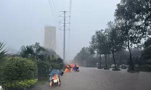 Thời tiết tháng 10 tiếp tục diễn biến phức tạp, bão kèm mưa lớn bất thường