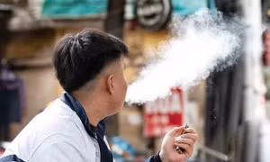 Sắp tới, người sử dụng thuốc lá điện tử có thể bị phạt tiền tới 5 triệu đồng