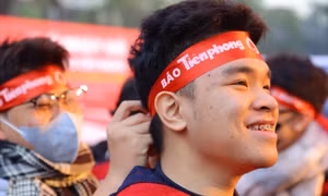 Chủ Nhật Đỏ 2026 hút hàng nghìn bạn trẻ, gác lại việc cá nhân đến xếp hàng hiến máu