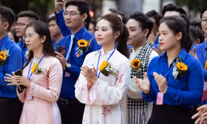 Phương Mỹ Chi nhận danh hiệu Thanh niên tiên tiến TP.HCM làm theo lời Bác năm 2026