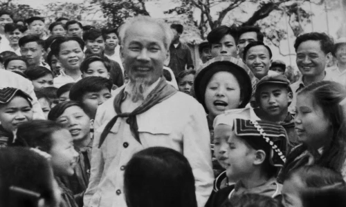 Nhìn lại di sản của Chủ tịch Hồ Chí Minh từ góc nhìn đương đại
