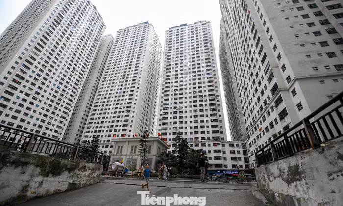 Cuộc sống trong 'chung cư vạn dân' HH Linh Đàm- hơn 10 năm chưa cấp sổ hồng