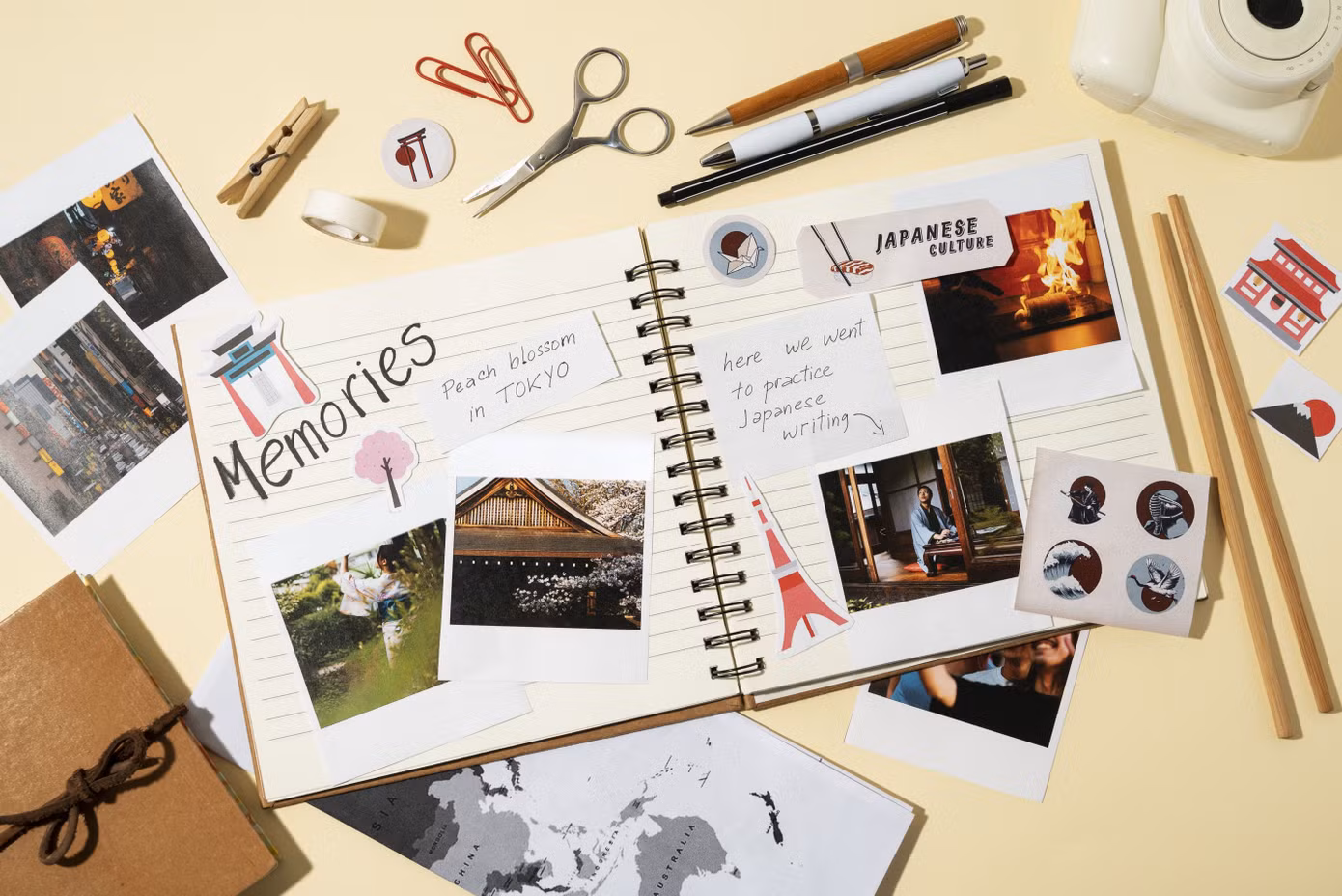 top-view-traveling-elements-collection-1.jpg