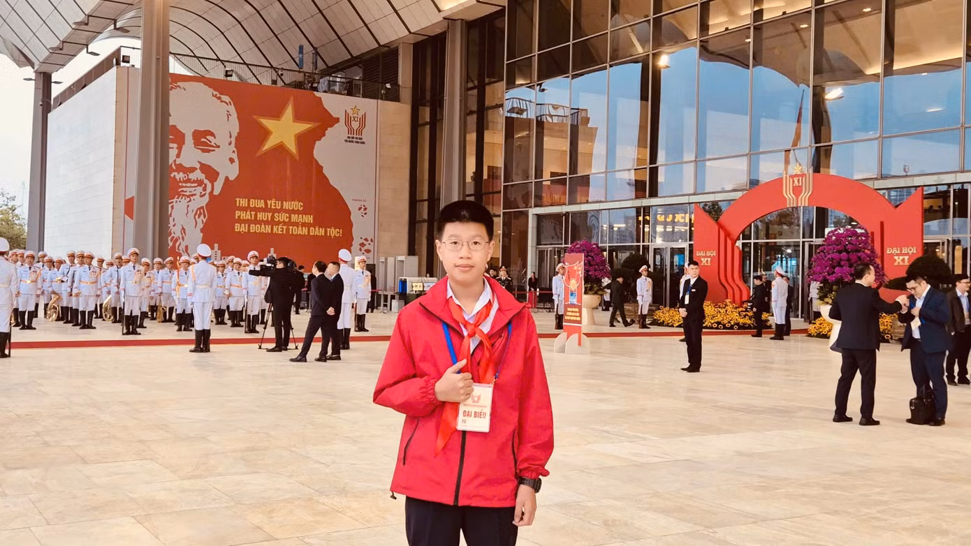 hoang-nam-tai-dai-hoi-thi-dua-yeu-nuoc.jpg