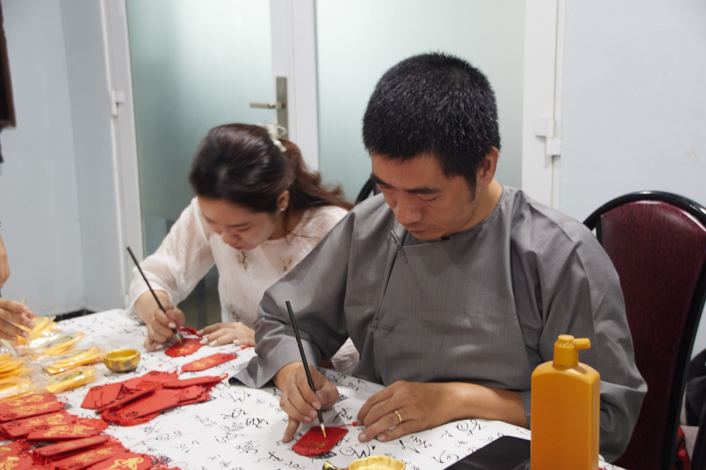 Không gian trải nghiệm văn hóa cho khán giả. Ảnh: CLB Văn hóa Việt Nam tha-107-min.jpg