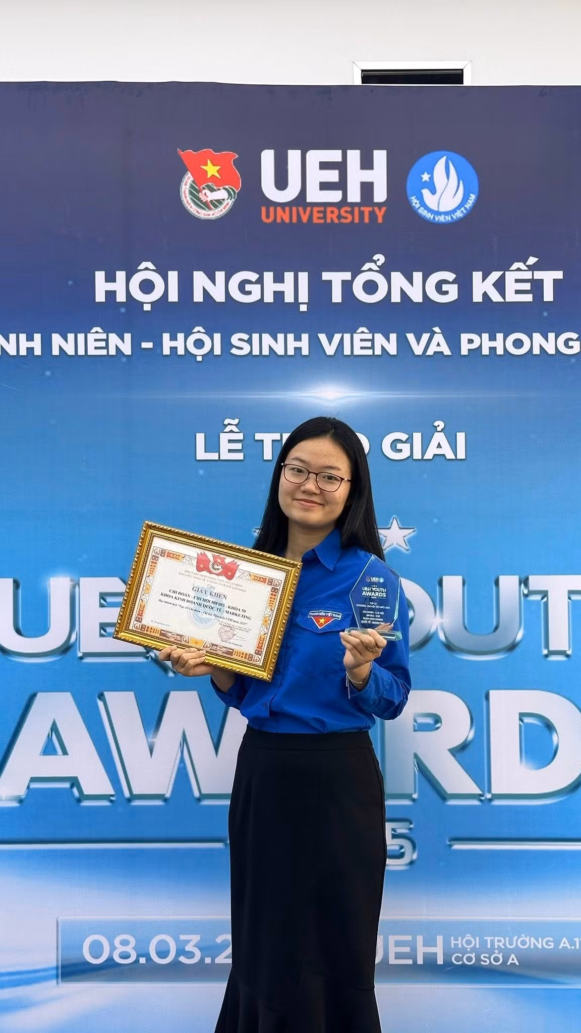ban-mai-linh-bi-thu-chi-doan-ibf003.jpg