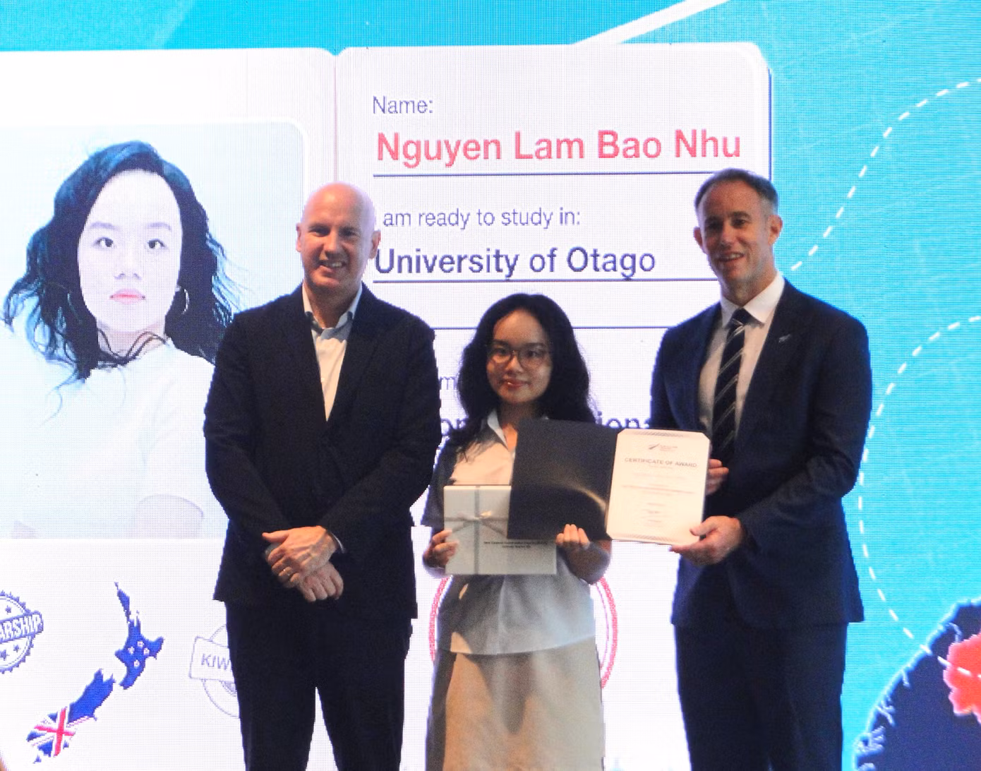 ban-nguyen-lam-bao-nhu-giua-han-hoan-nhan-chung-nhan-anh-nhu-phuong.jpg