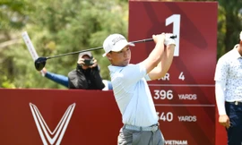 Đỗ Dương Gia Minh vươn lên dẫn đầu bảng nam Giải Vô địch Golf Quốc gia 2025 ngày đầu tiên như thế nào?