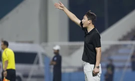 Những lời phàn nàn làm nổi bật cái tài của HLV Kim Sang-sik