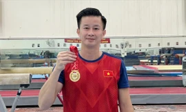 Câu chuyện xúc động đằng sau nghĩa cử cao đẹp, tặng tấm huy chương Vàng làm thiện nguyện của HLV Trương Minh Sang