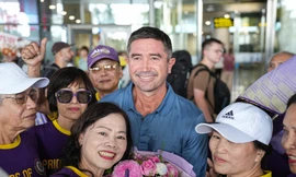Những chia sẻ đầu tiên của Harry Kewell với tư cách HLV Hà Nội FC