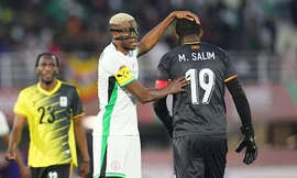 Chuyện khó tin tại Cúp châu Phi: Một đội tuyển phải sử dụng 3 thủ môn trong… 11 phút