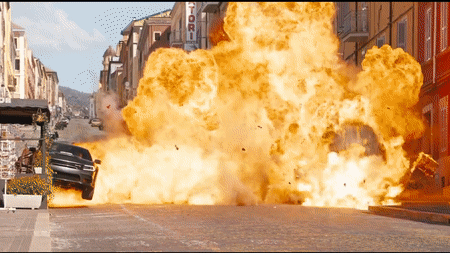 Những cảnh xe bay, rượt đuổi hoành tráng quen thuộc trong Fast 10. Những cảnh xe bay, rượt đuổi hoành tráng quen thuộc trong Fast 10.