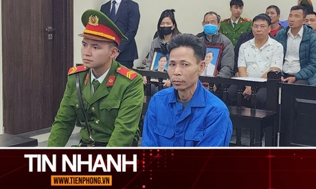 TIN NHANH: Lộ tình tiết bất ngờ tại phiên xử vụ đổ xăng đốt quán làm 11 người chết ở Hà Nội