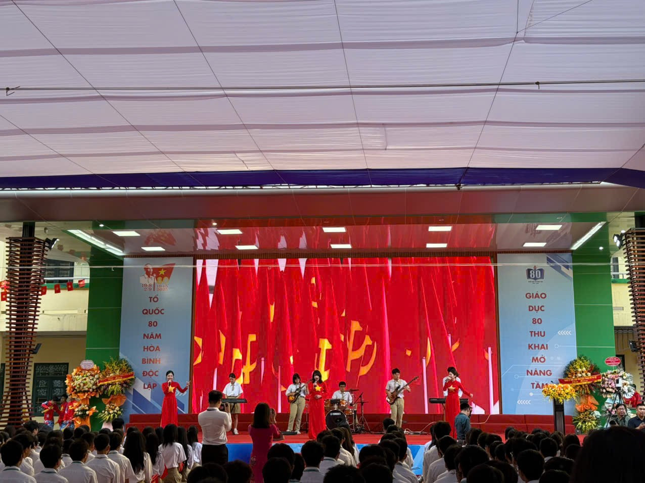 Lễ khai giảng đặc biệt của gần 27 triệu học sinh, giáo viên - Ảnh 46. Lễ khai giảng đặc biệt của gần 27 triệu học sinh, giáo viên - Ảnh 46.
