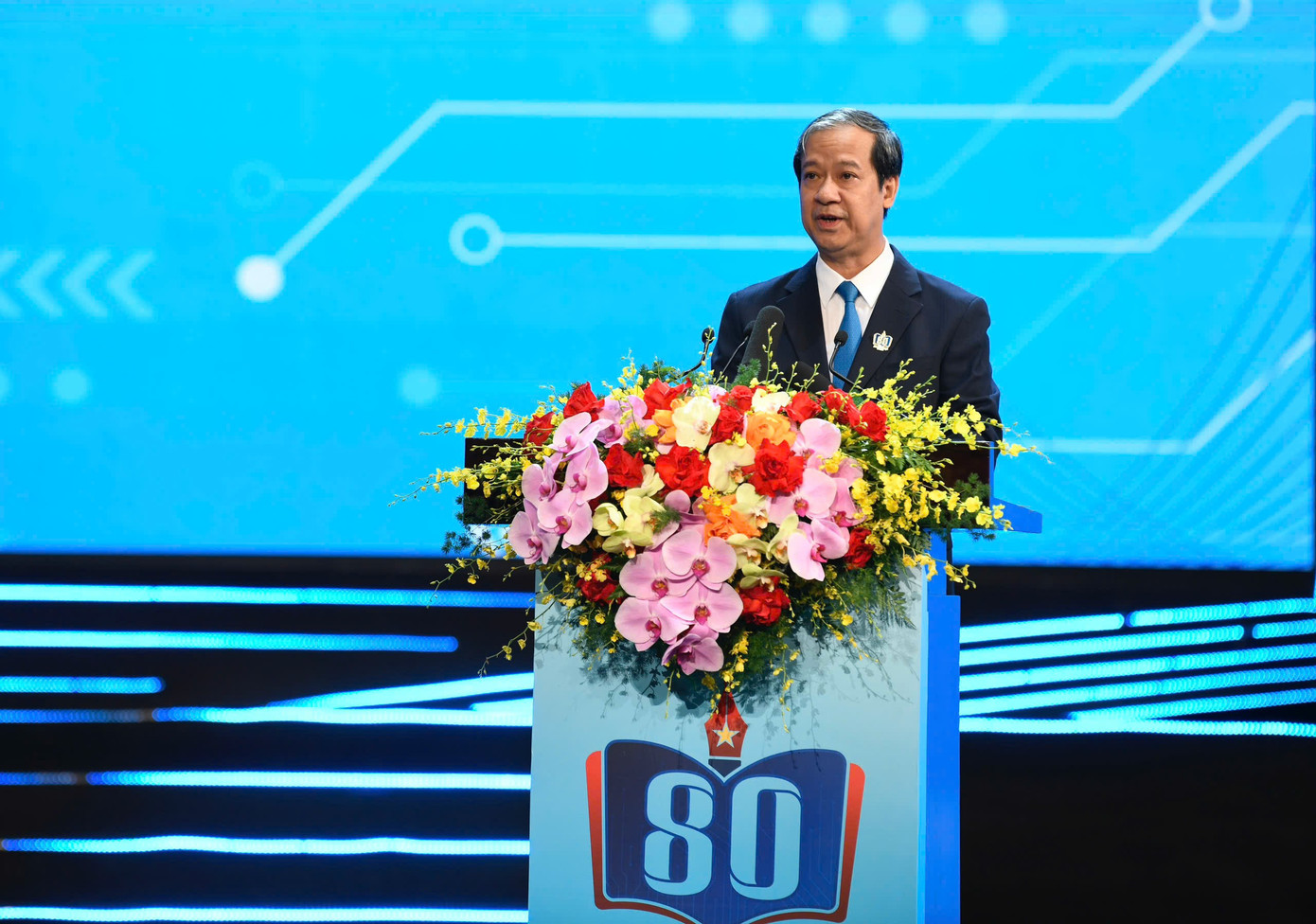 Lễ khai giảng đặc biệt của gần 27 triệu học sinh, giáo viên - Ảnh 16. Lễ khai giảng đặc biệt của gần 27 triệu học sinh, giáo viên - Ảnh 16.
