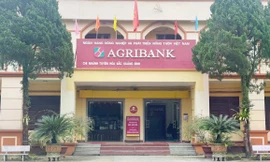 Nhân viên ngân hàng kịp thời ngăn khách hàng chuyển 140 triệu đồng cho kẻ lừa đảo 