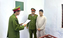 Khởi tố đối tượng lao ô tô vào ‘đối thủ’ khiến 4 người bị thương ở Quảng Trị 