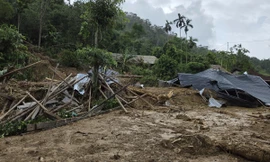 Hiện trường lũ quét bản làng tan hoang ở Thanh Hóa