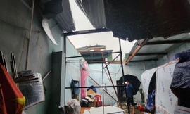 Xã ở Quảng Trị tan hoang sau bão số 10, nhiều nhà chỉ còn trơ khung